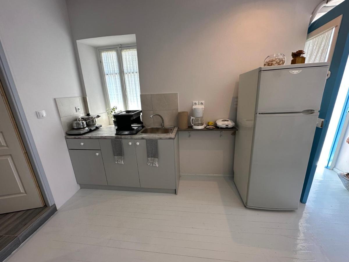 Brinia Cosy Apartment Poros Town Exteriör bild